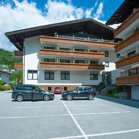 In Near Slopes Apartment *